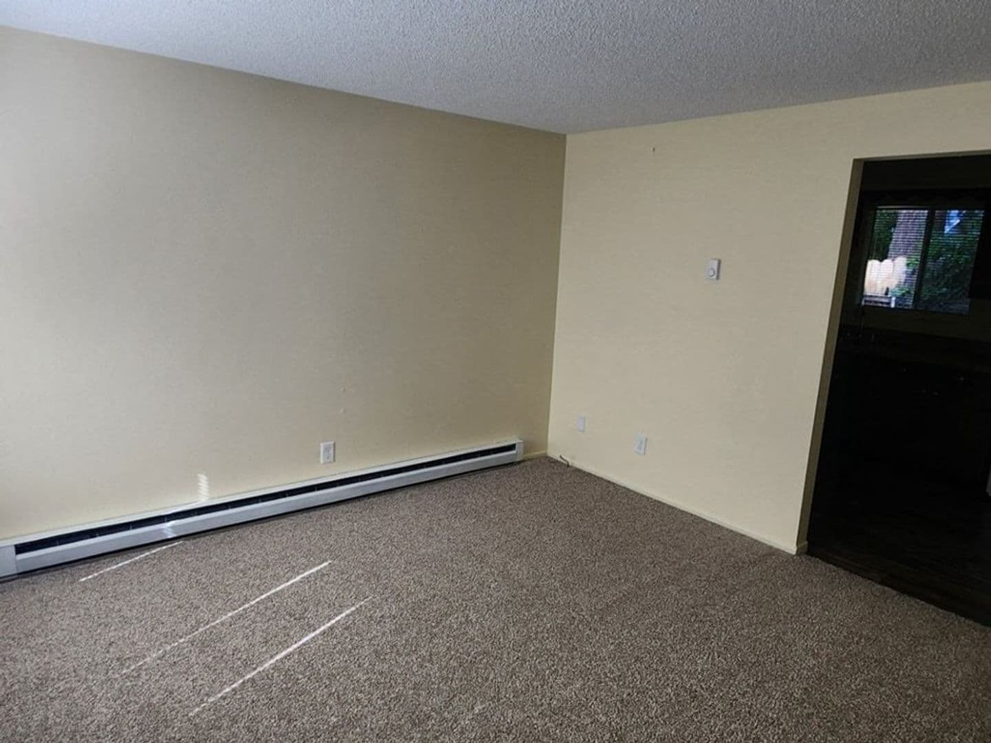 Salem Apartment: 158 Friendship Ave SE