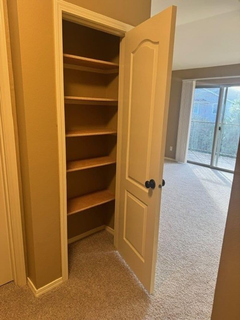 Salem Apartment: 4976 Turquoise Ave SE