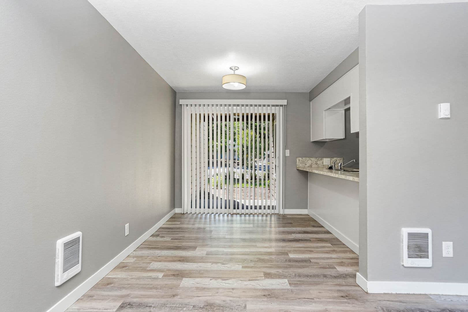 Salem Apartment: 2500 Lancaster Drive NE
