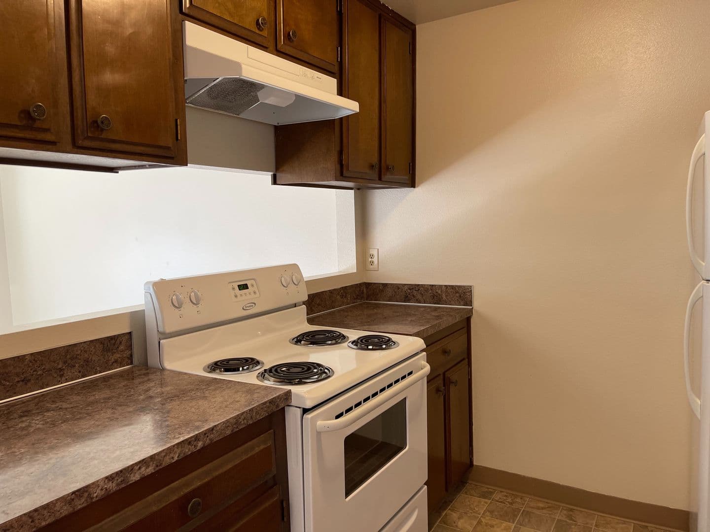 Salem Apartment: 440 Lancaster Drive SE