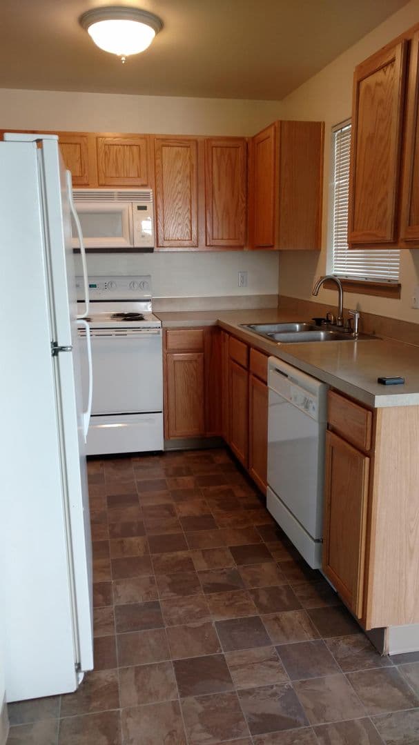 Albany Townhome: 3511 25th Court SE