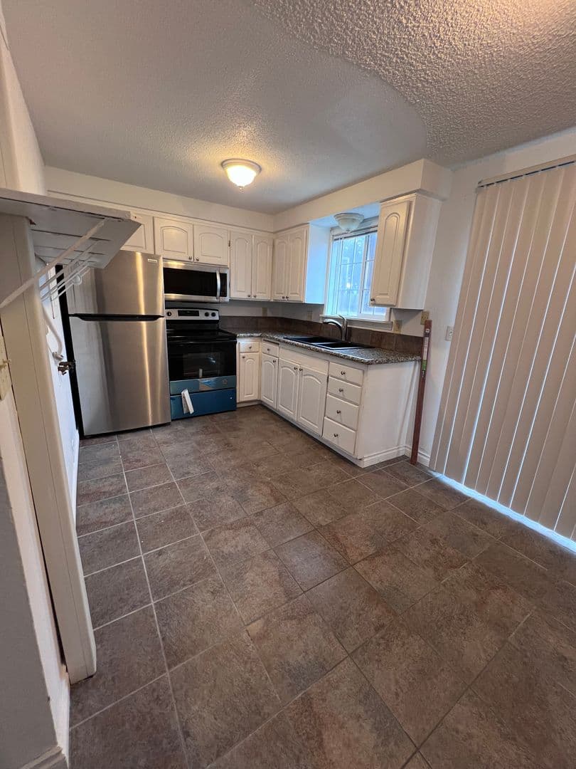 Albany Apartment: 510 34th Avenue SE