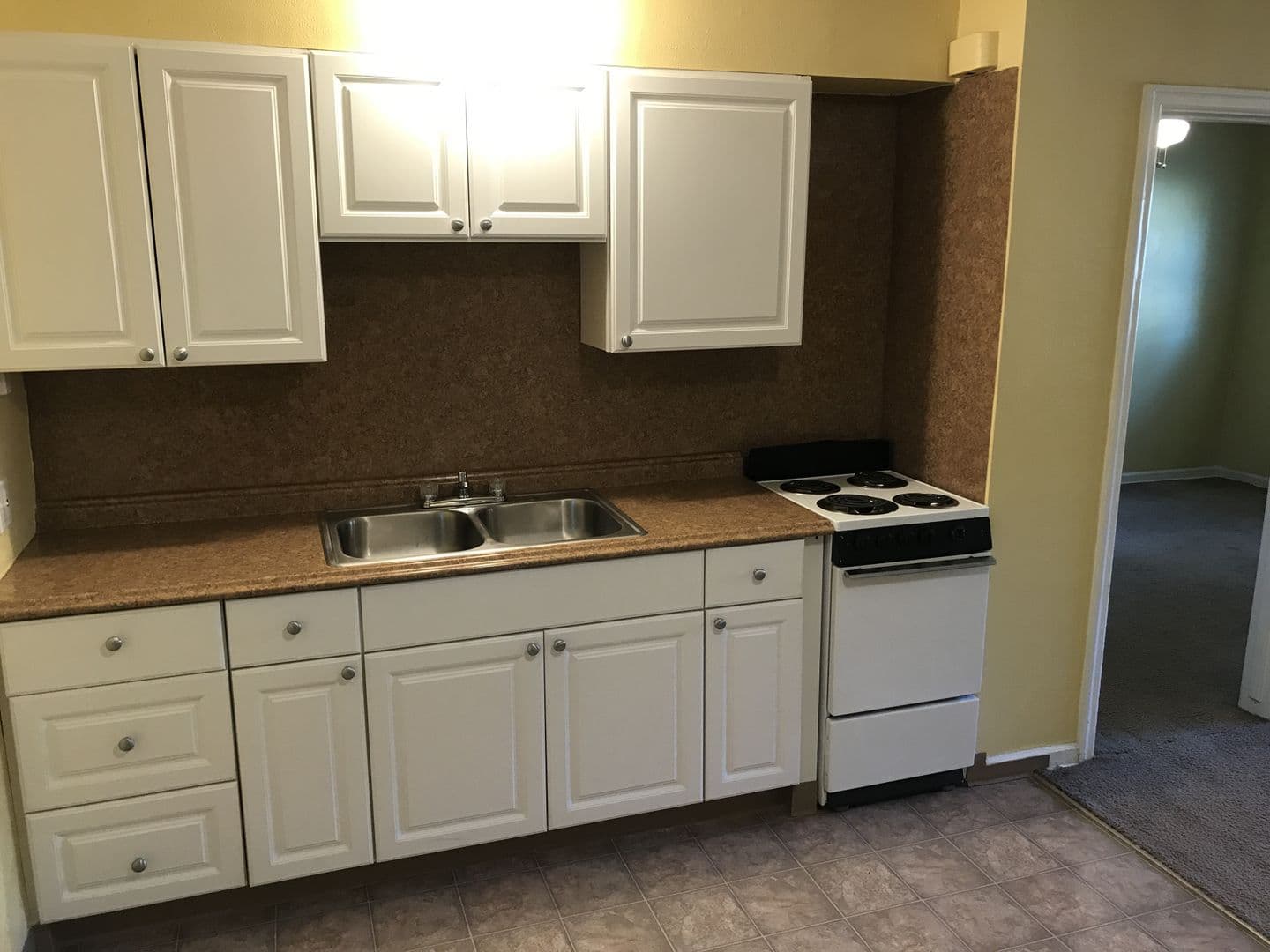 Salem Apartment: 731 Gerth Ave NW