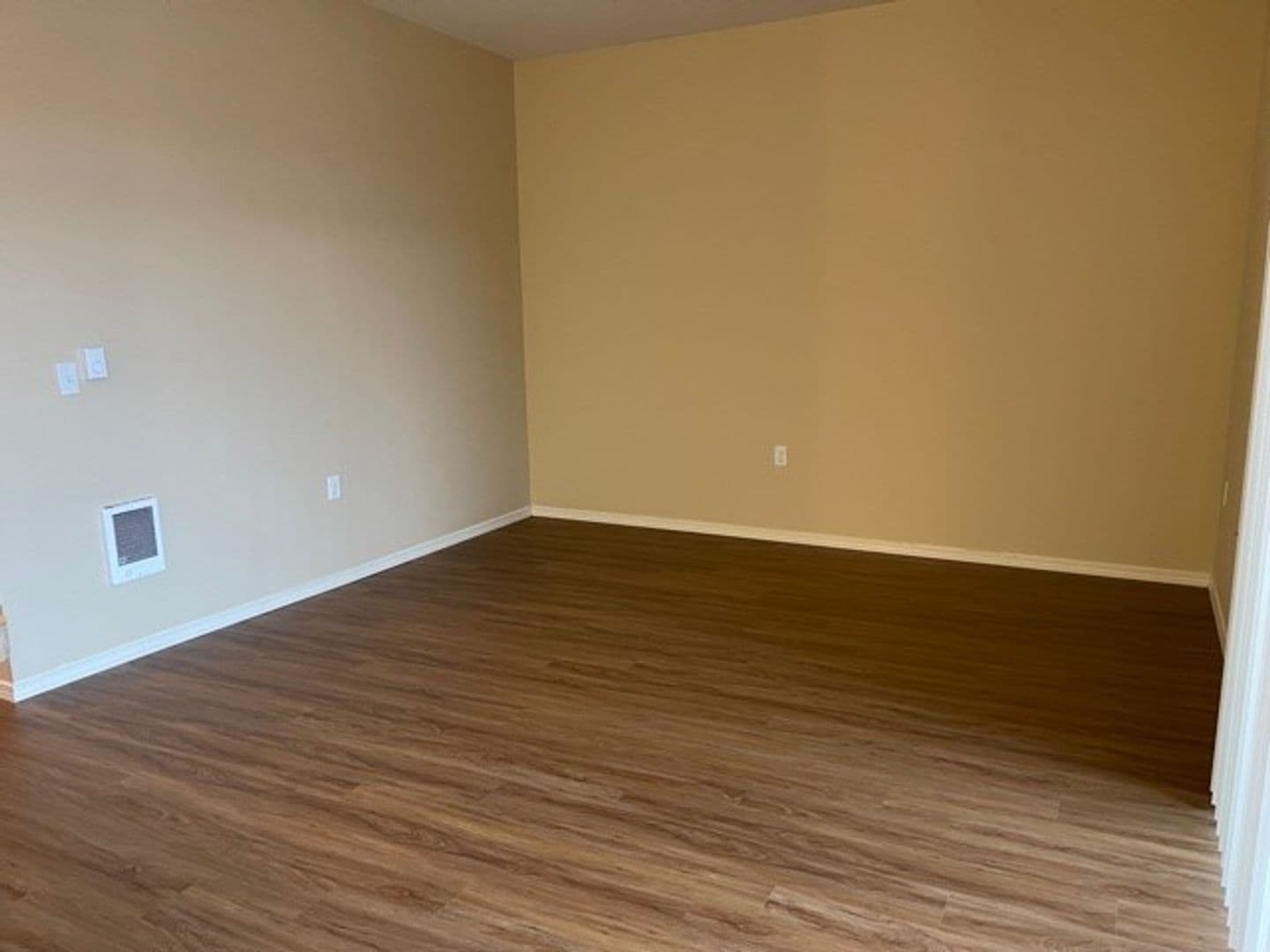 McMinnville Apartment: 2850 SW 2nd St