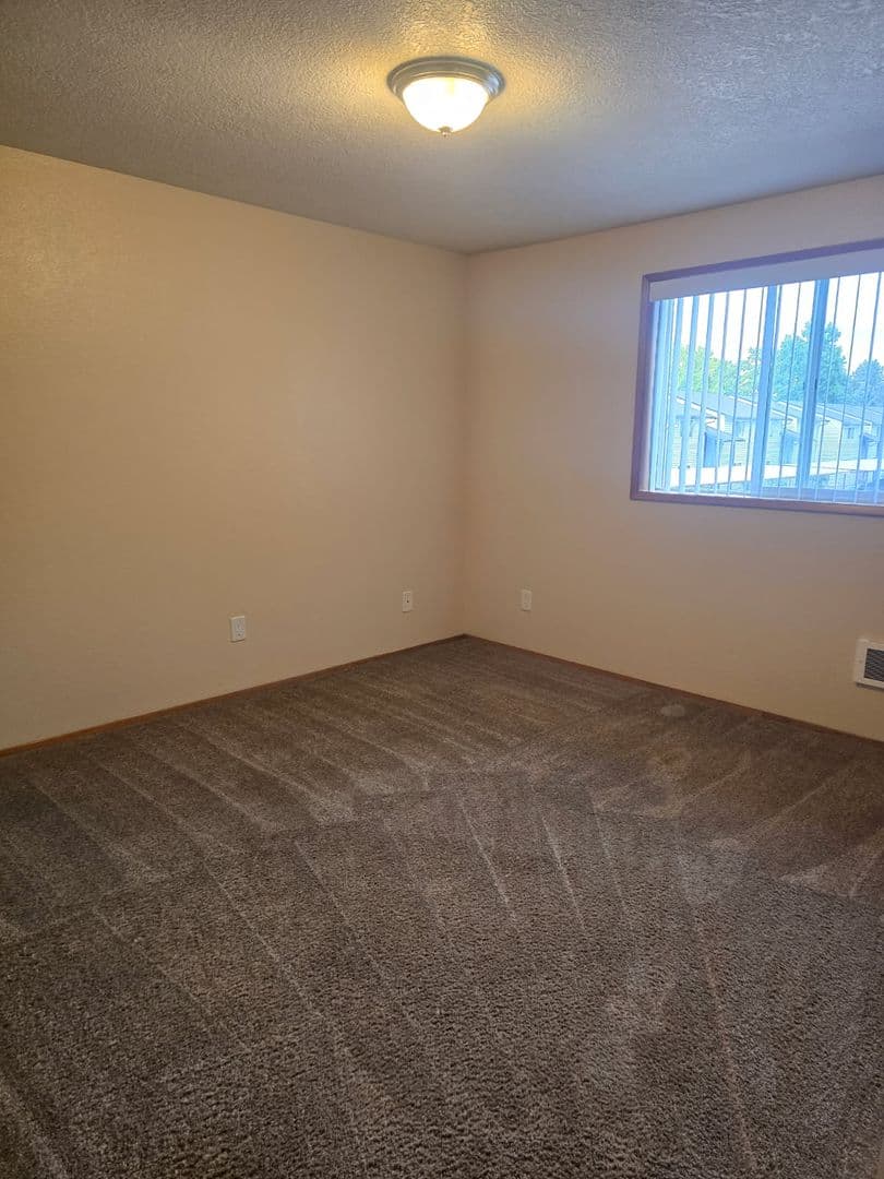 Albany Apartment: 1440 Geary Circle SE