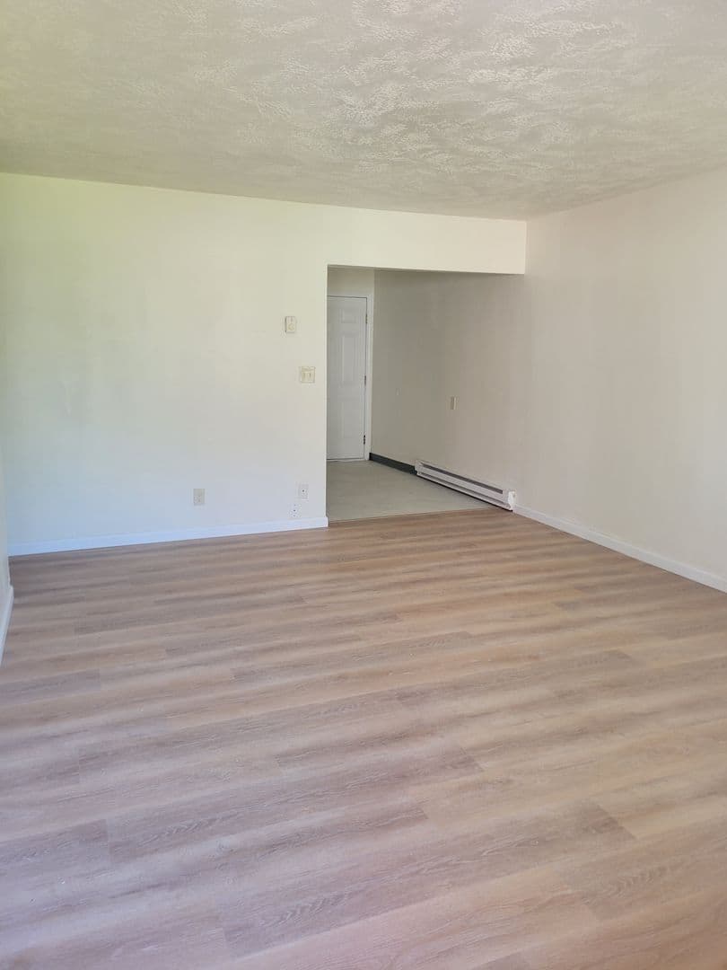Salem Apartment: 2551 Hyde Ct SE