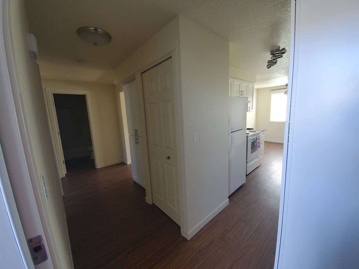 Salem Apartment: 4001 Satter Drive NE