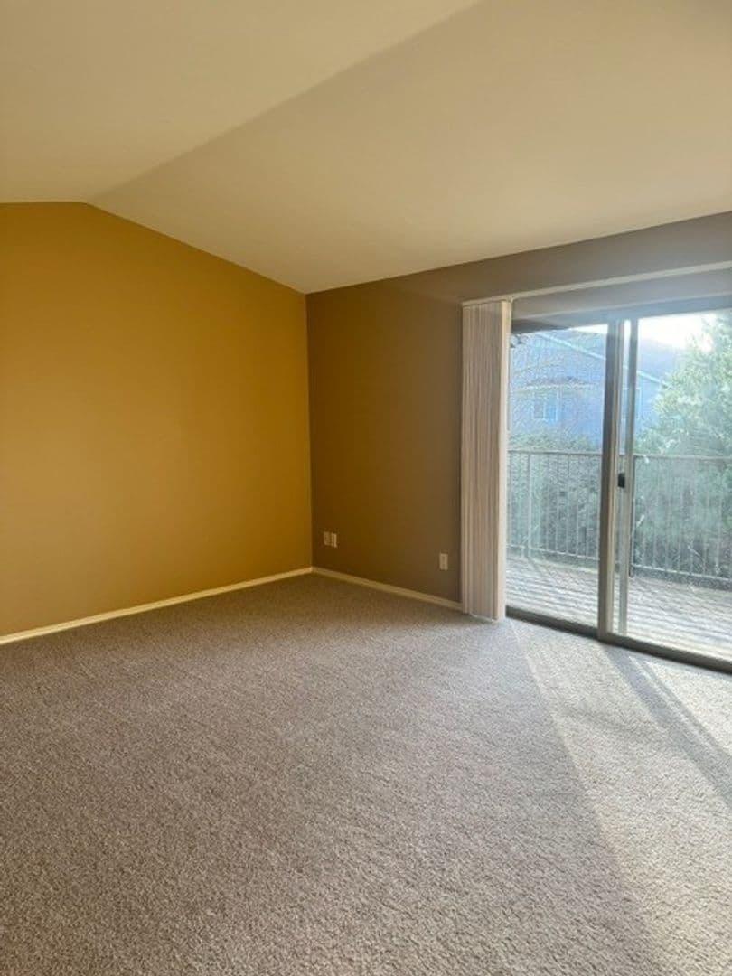 Salem Apartment: 4976 Turquoise Ave SE