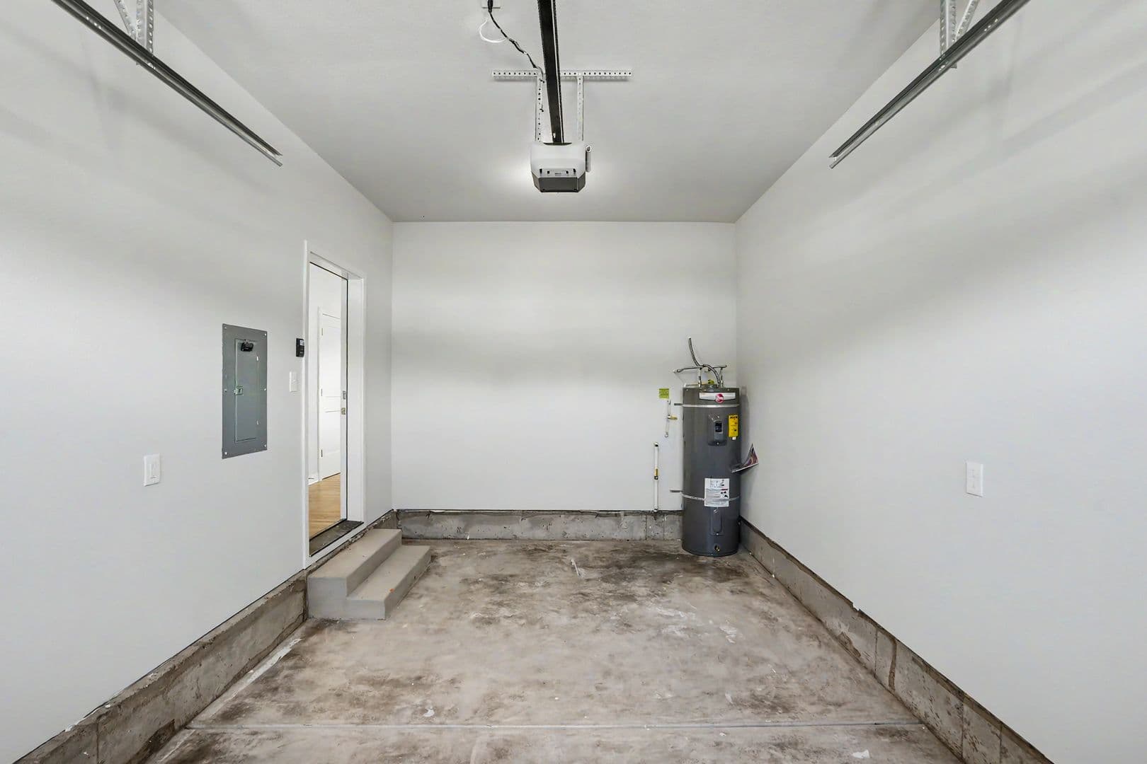 Salem Apartment: 1310 Mildred Lane SE