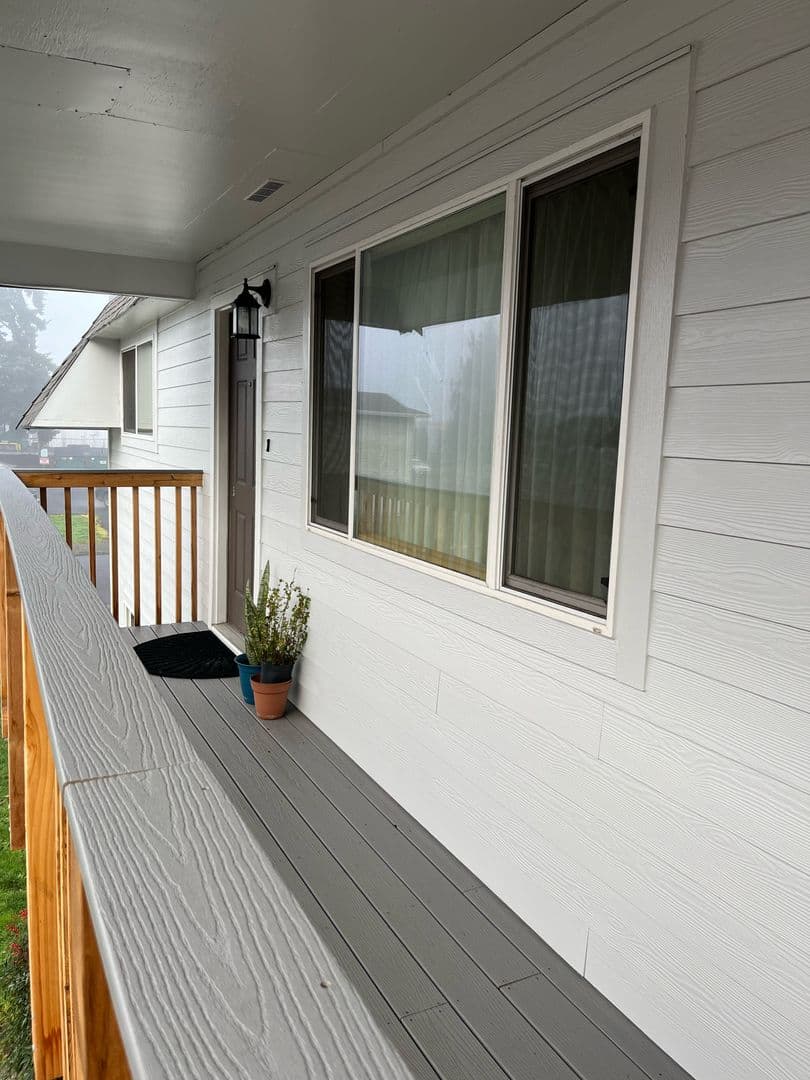 Salem Apartment: 4235 Fir Rest Way NE