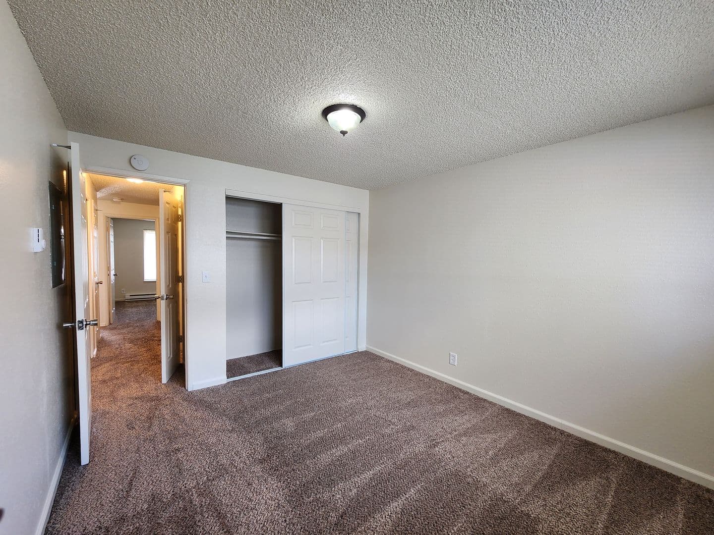 Salem Apartment: 3414 30th Ave NE