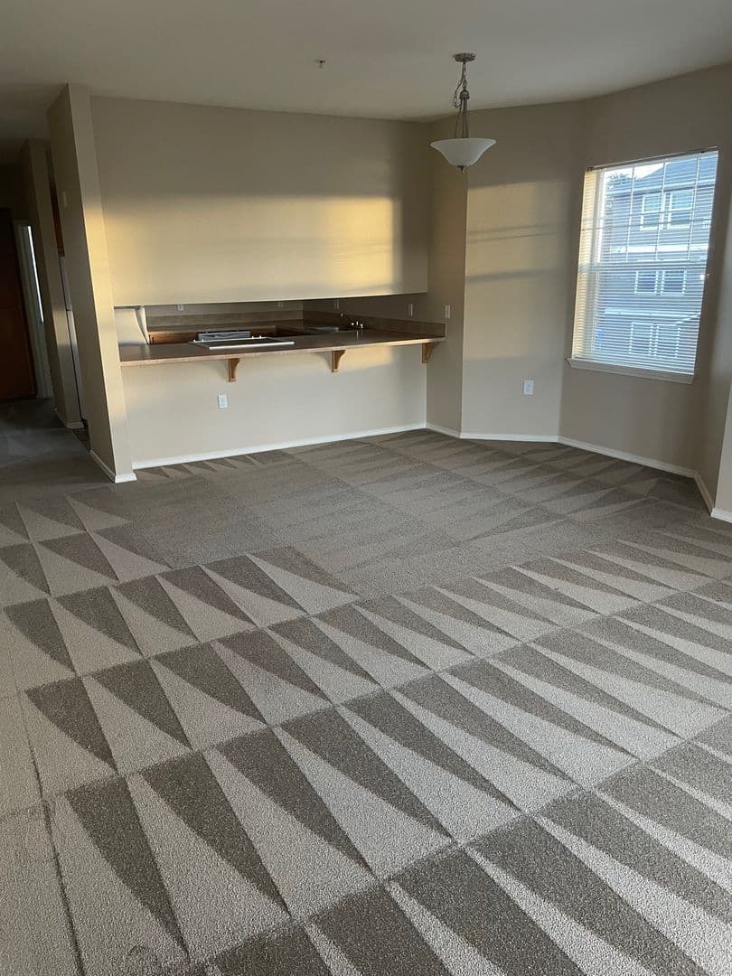 Salem Apartment: 1668 Baxter Rd SE, #100