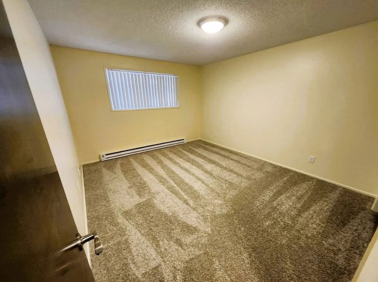 Salem Apartment: 158 Friendship Ave SE