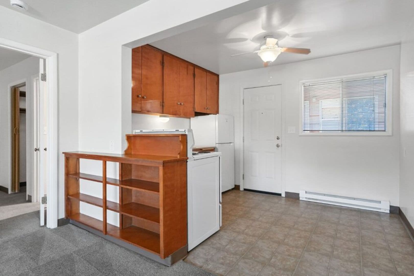 Salem Apartment: 1869 Broadway St NE