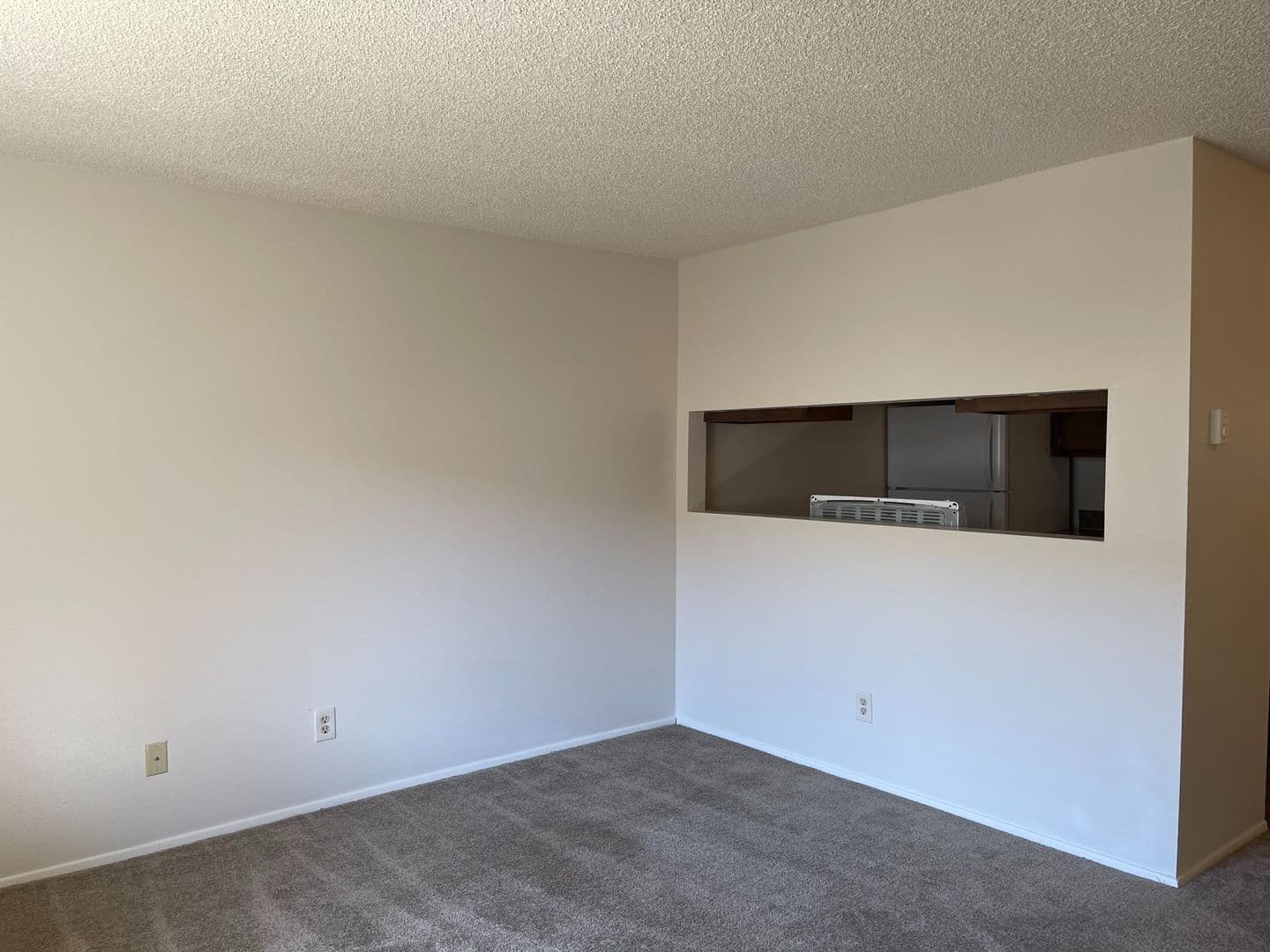 Salem Apartment: 440 Lancaster Drive SE