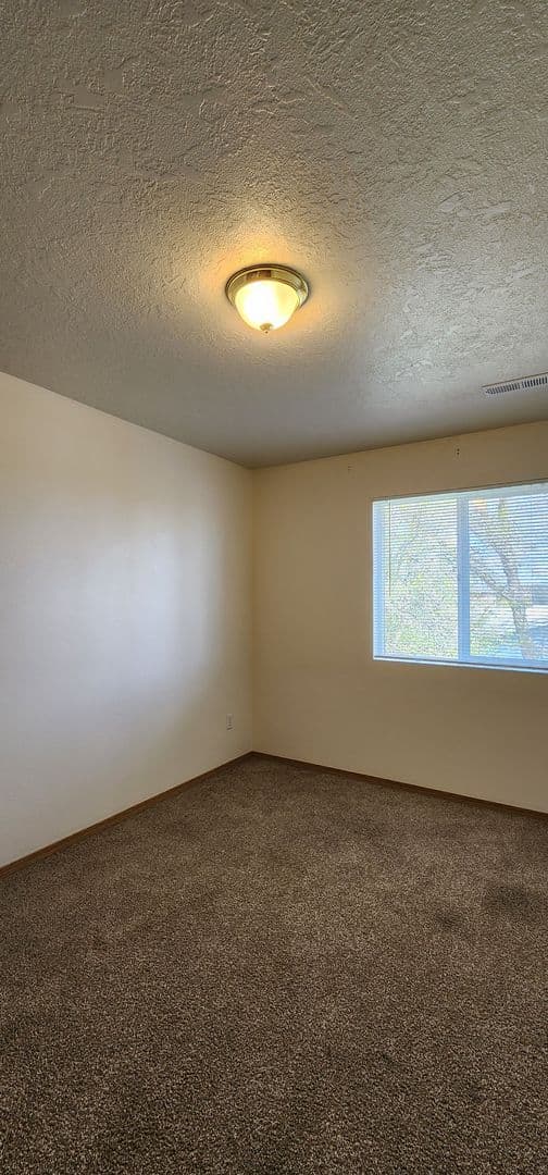 Dallas Apartment: 450 NE A Street