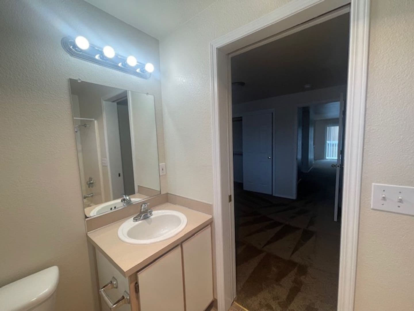 Salem Apartment: 1380 Seattle Slew Drive SE