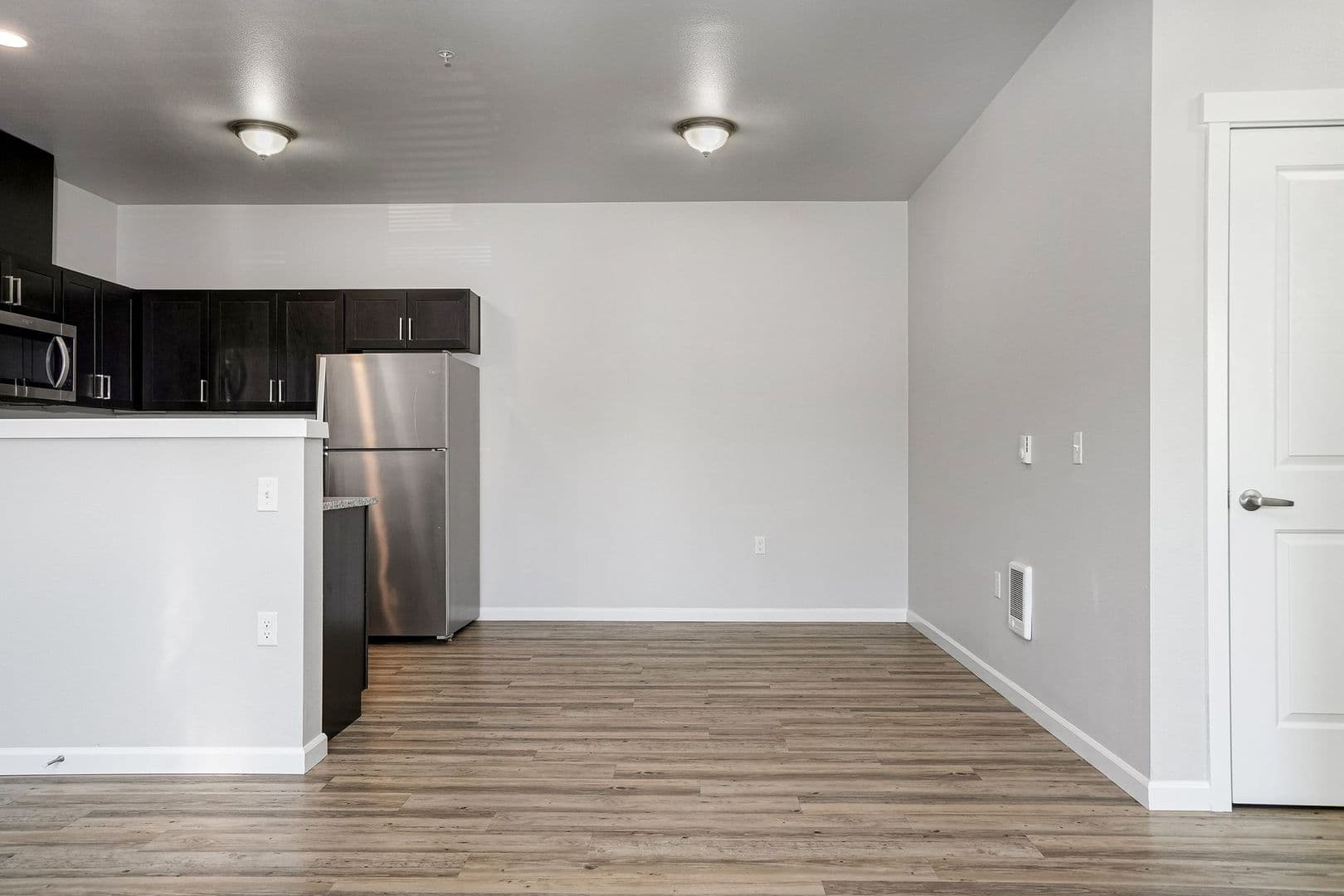 Salem Apartment: 3240 Harold Drive NE
