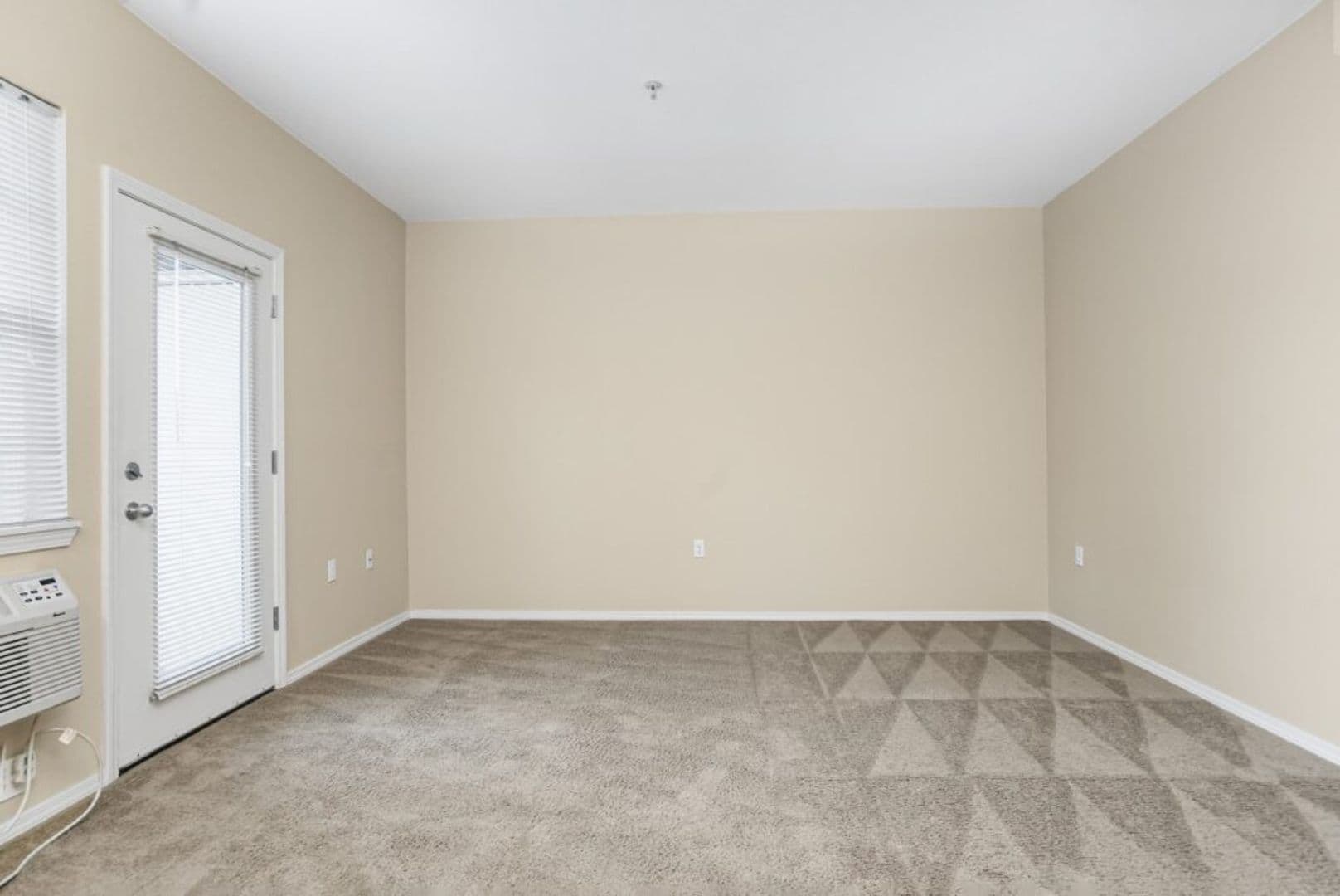 Salem Apartment: 1668 Baxter Rd SE, #100