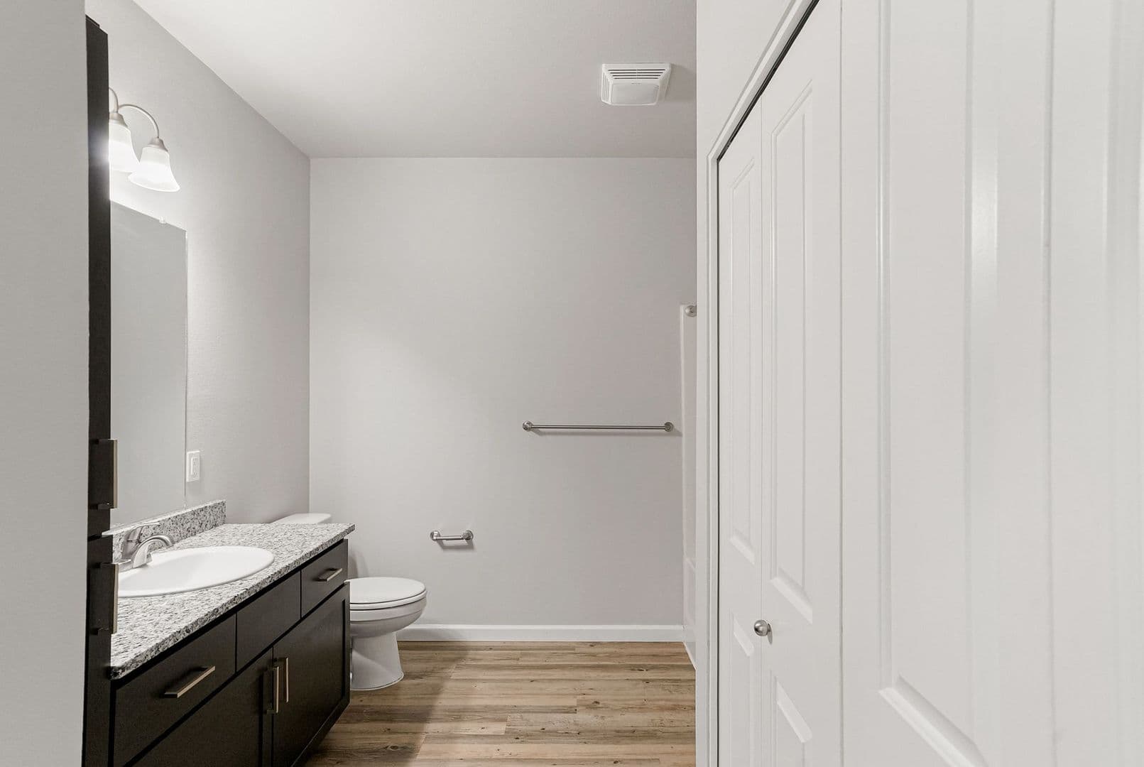 Salem Apartment: 3240 Harold Drive NE