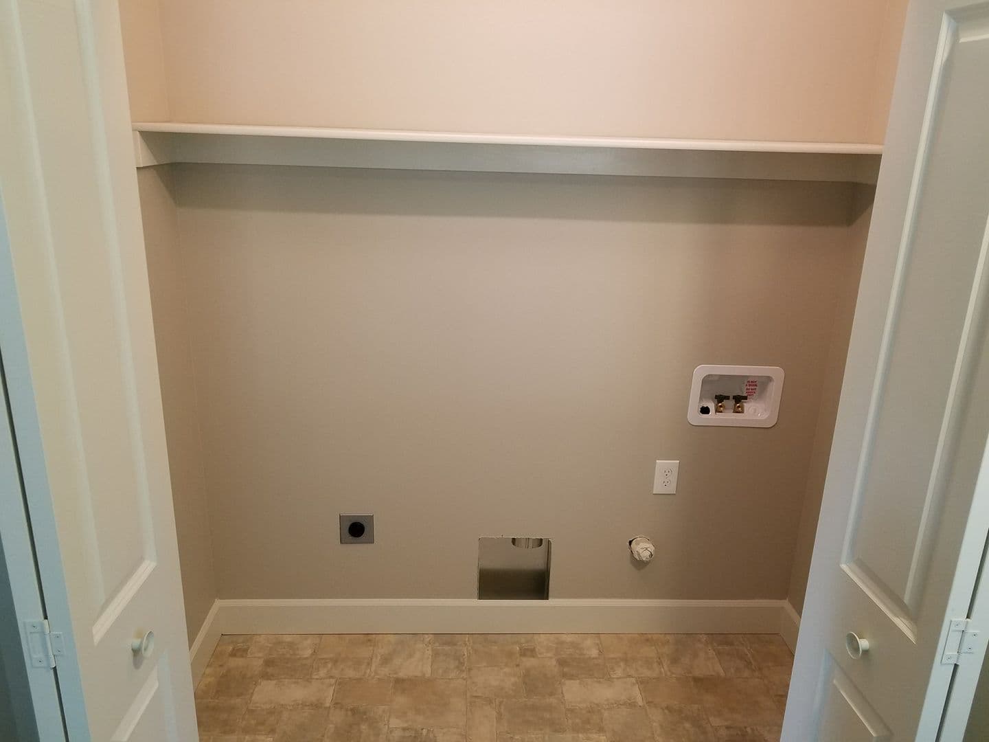 Stayton Apartment: 784 Fox Street