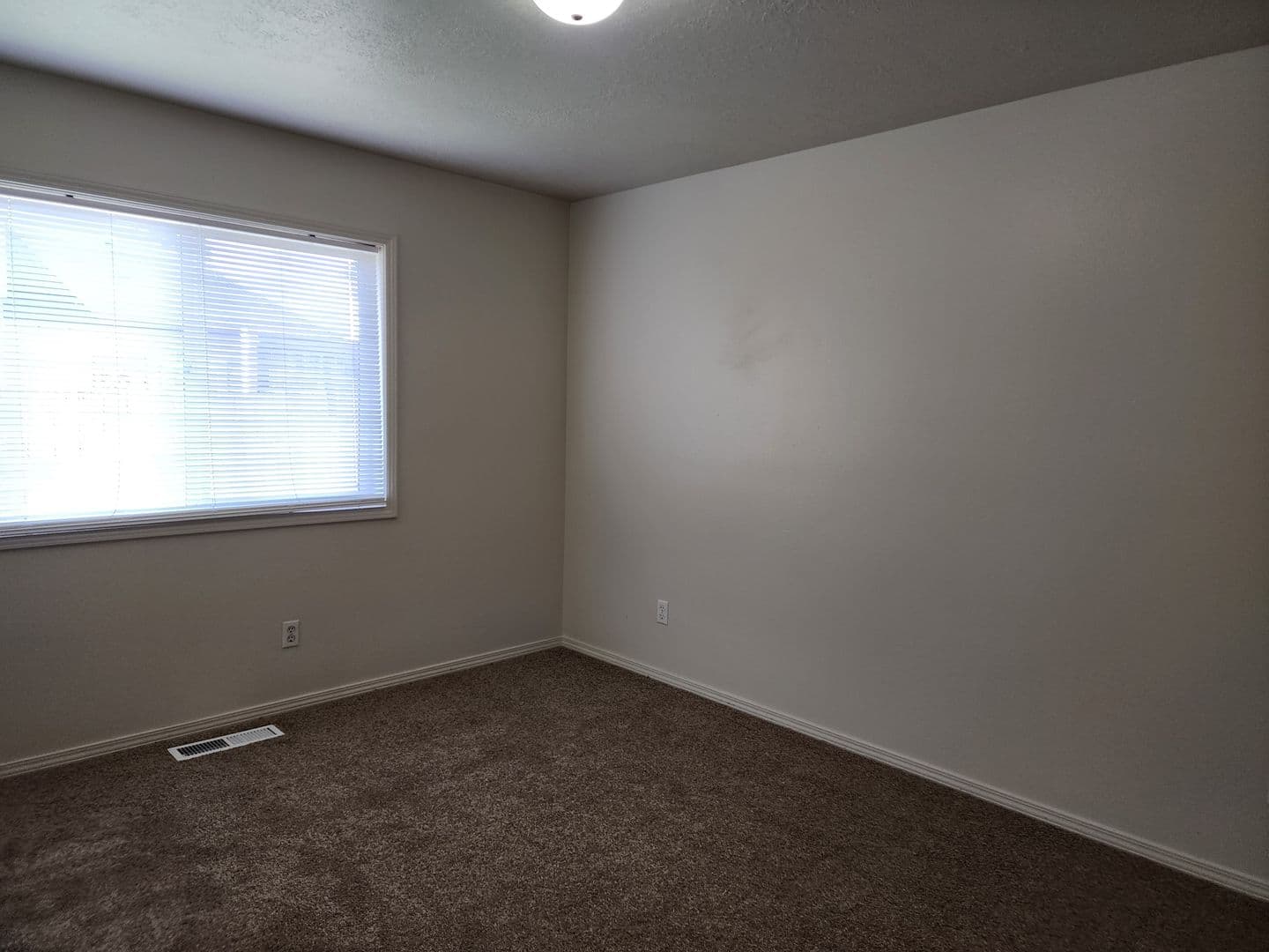Keizer Apartment: 1315 Bair Road NE