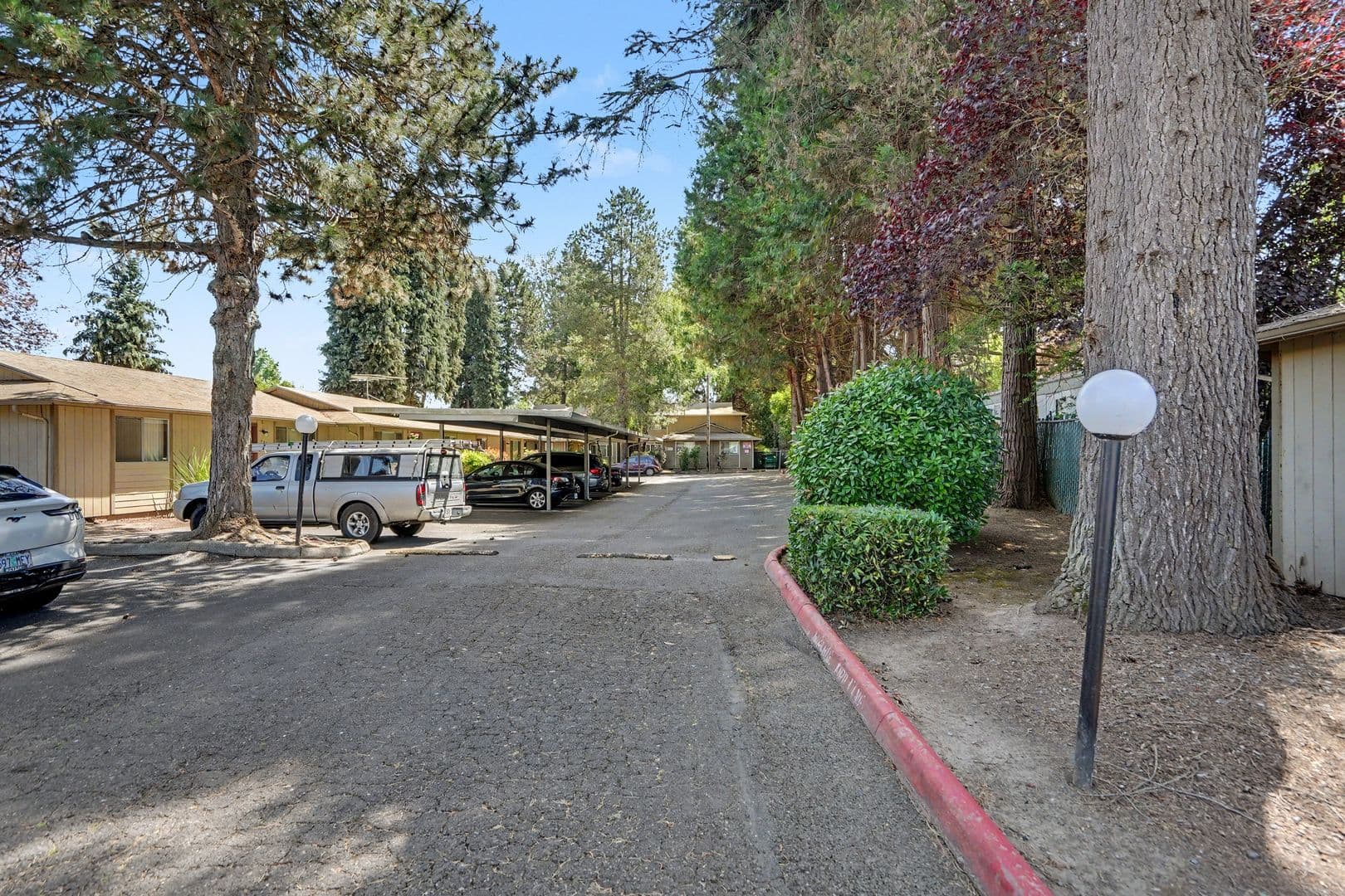 Keizer Apartment: 687 Bever Drive NE