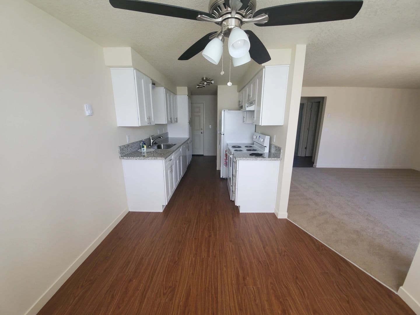 Salem Apartment: 4001 Satter Drive NE