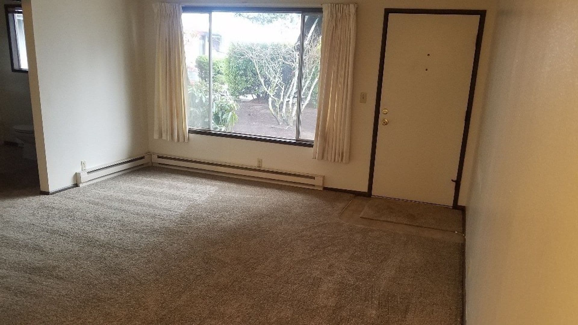 Salem Apartment: 4553 Lancaster Drive NE