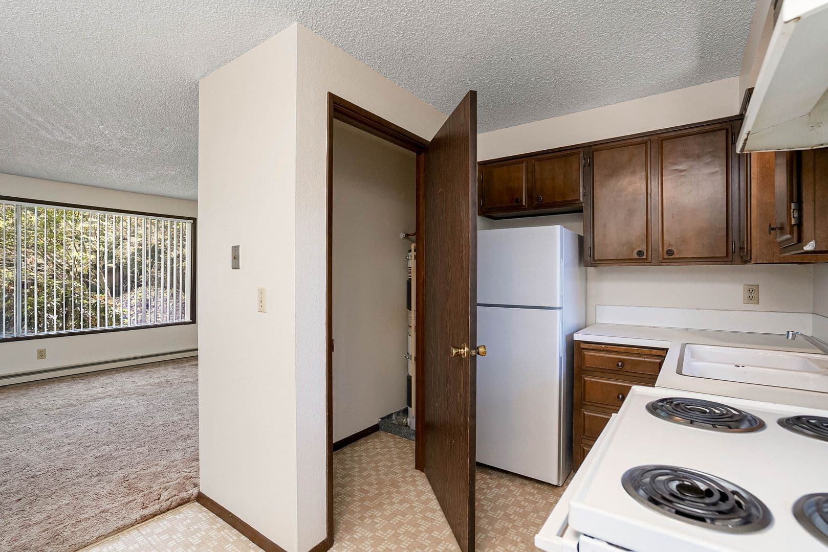 Salem Apartment: 3811 Lancaster Dr NE