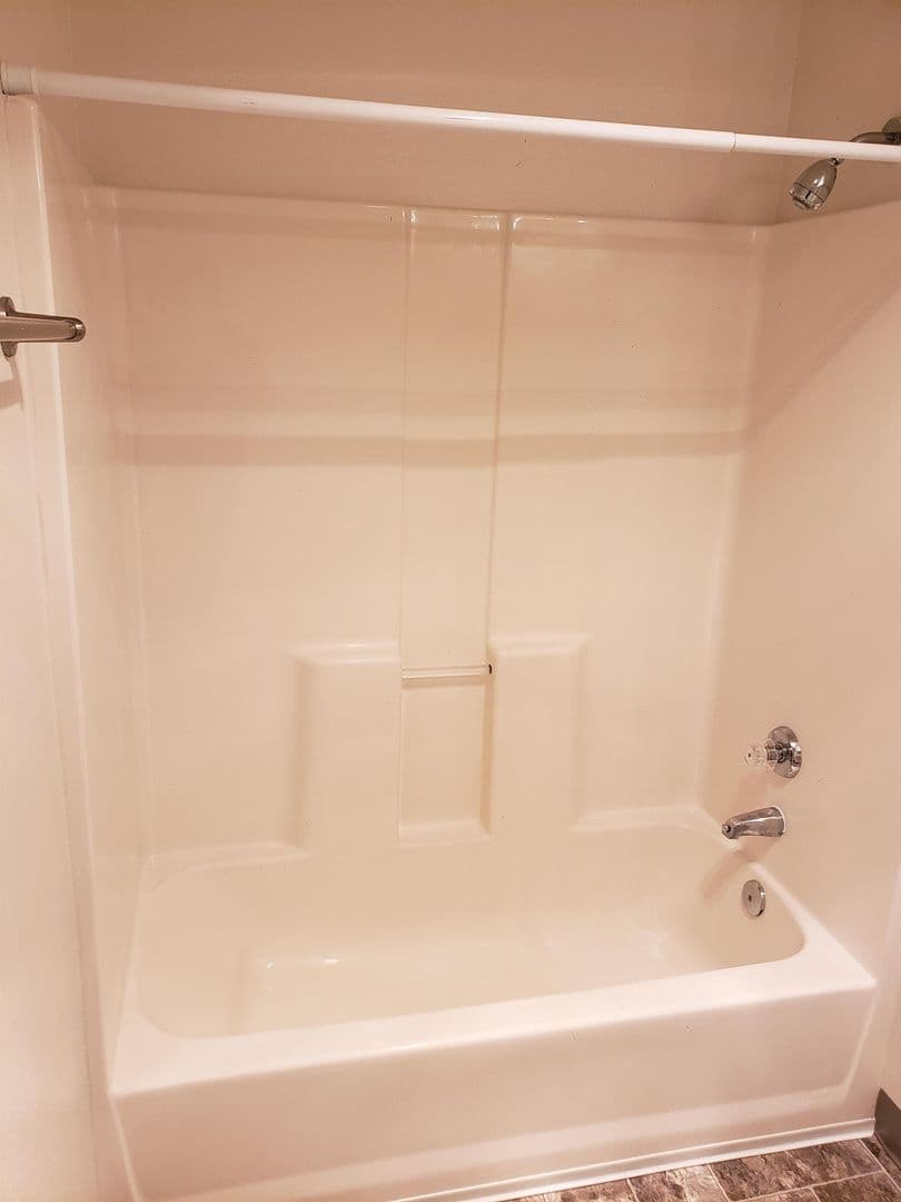 Albany Apartment: 1825 Clay Street SE