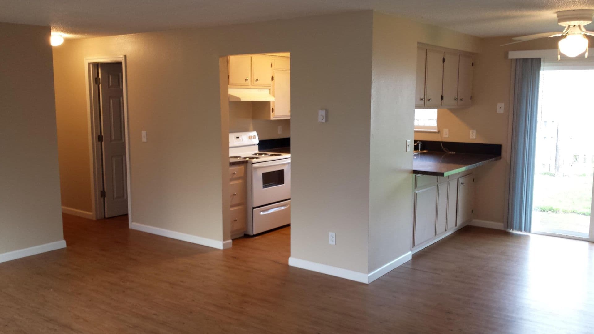 Albany Apartment: 2220 Jackson Street SE