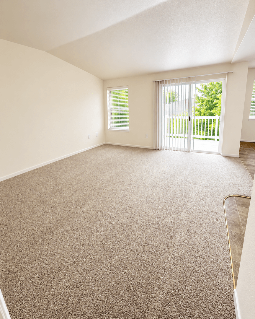 Independence Apartment: 205 N Gun Club Road