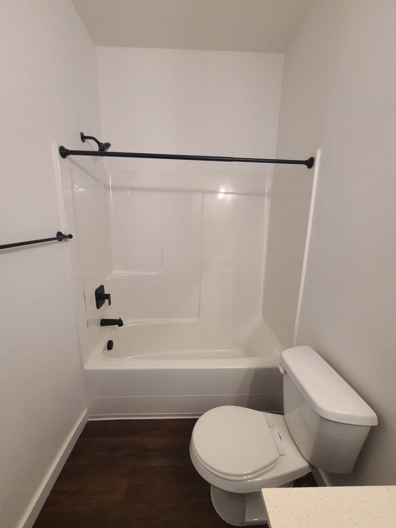 Sweet Home Apartment: 987 Long St