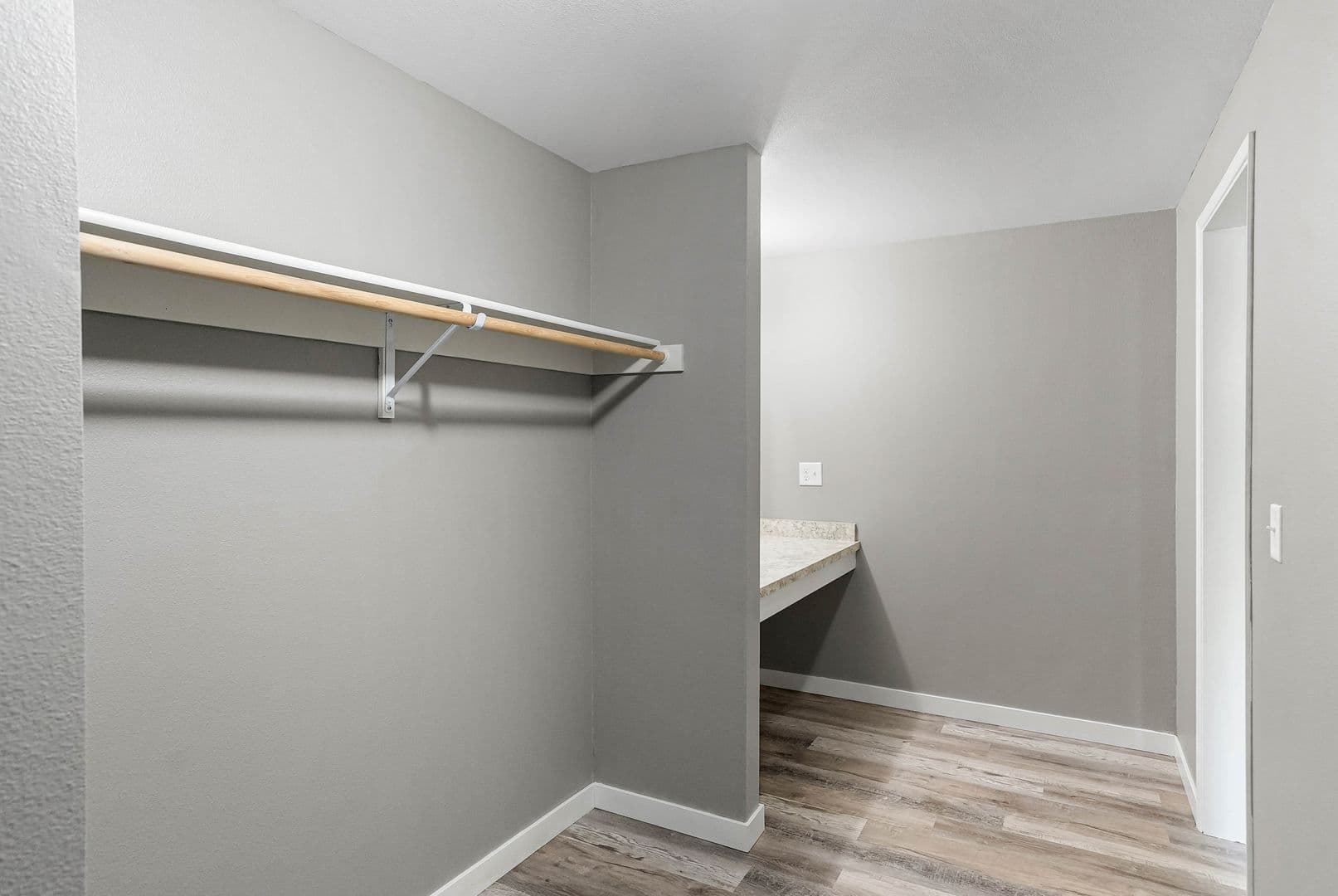 Salem Apartment: 2500 Lancaster Drive NE
