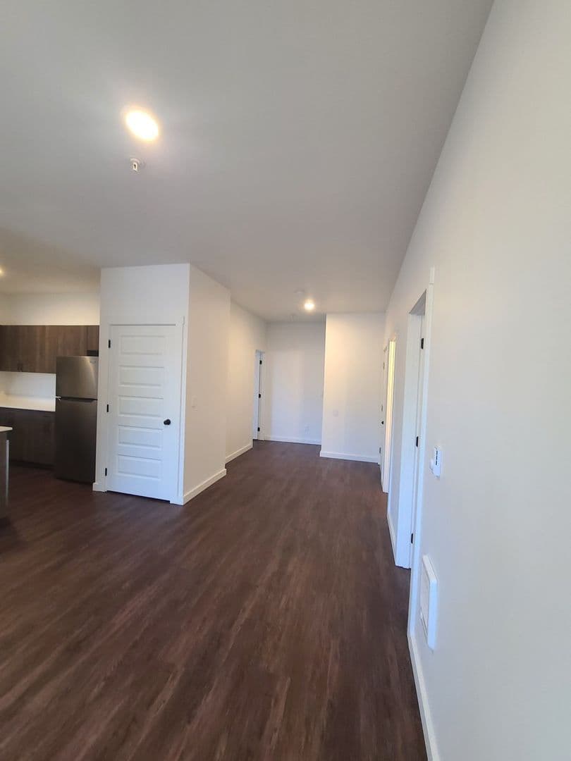 Sweet Home Apartment: 987 Long St