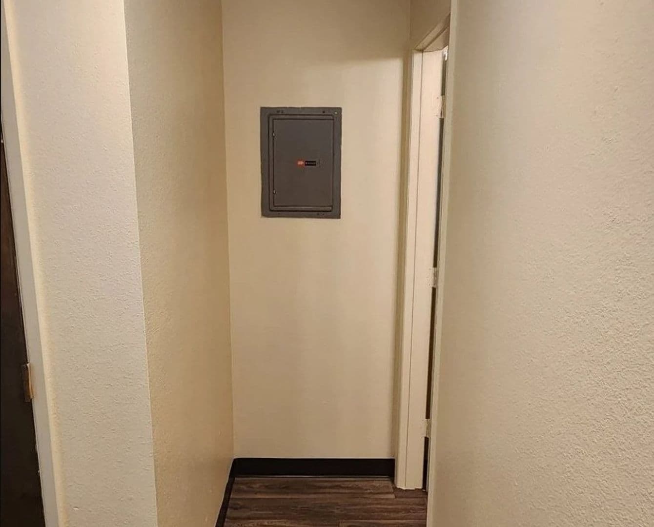 Salem Apartment: 158 Friendship Ave SE