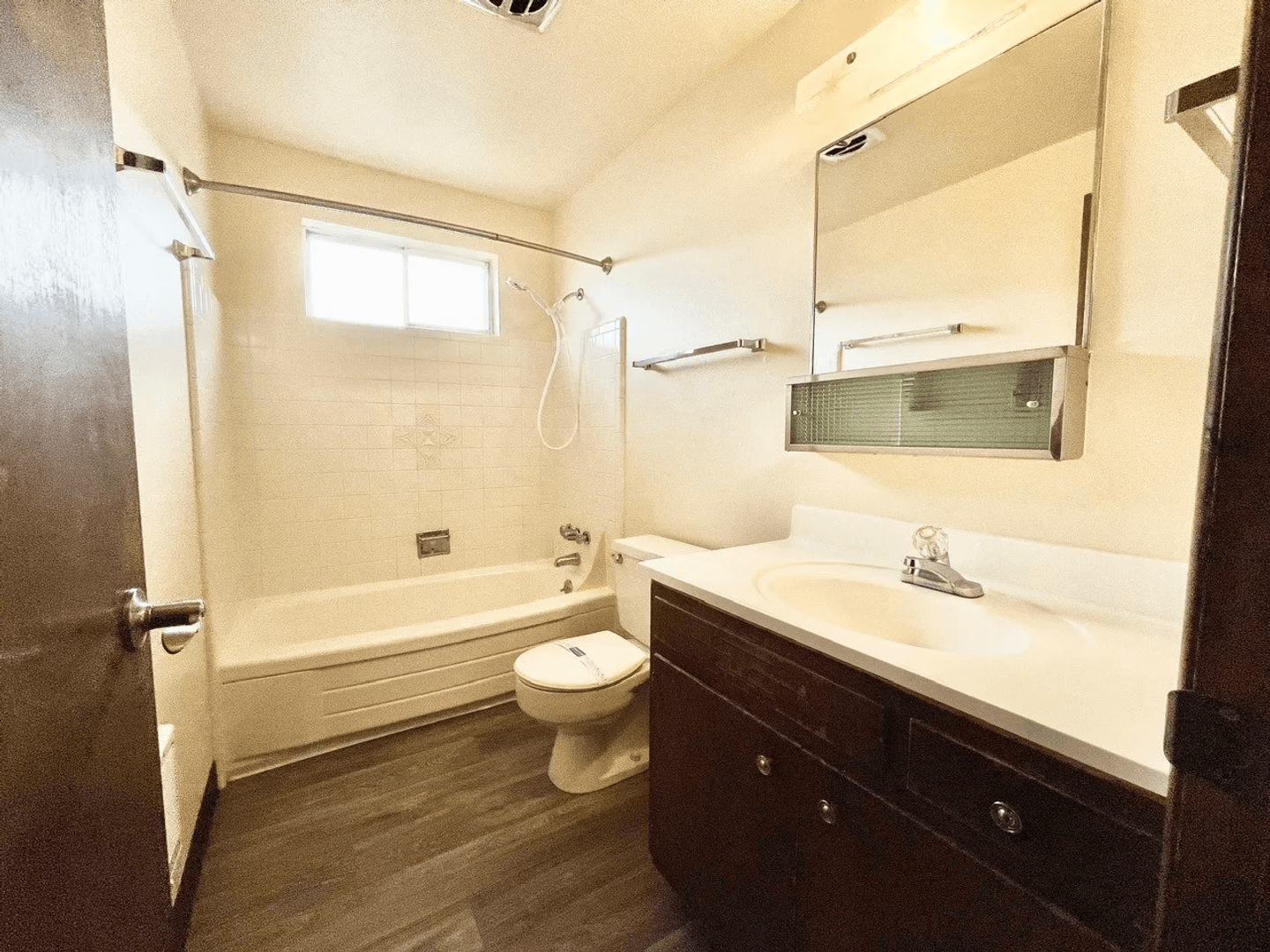 Salem Apartment: 1107 Hines Street SE