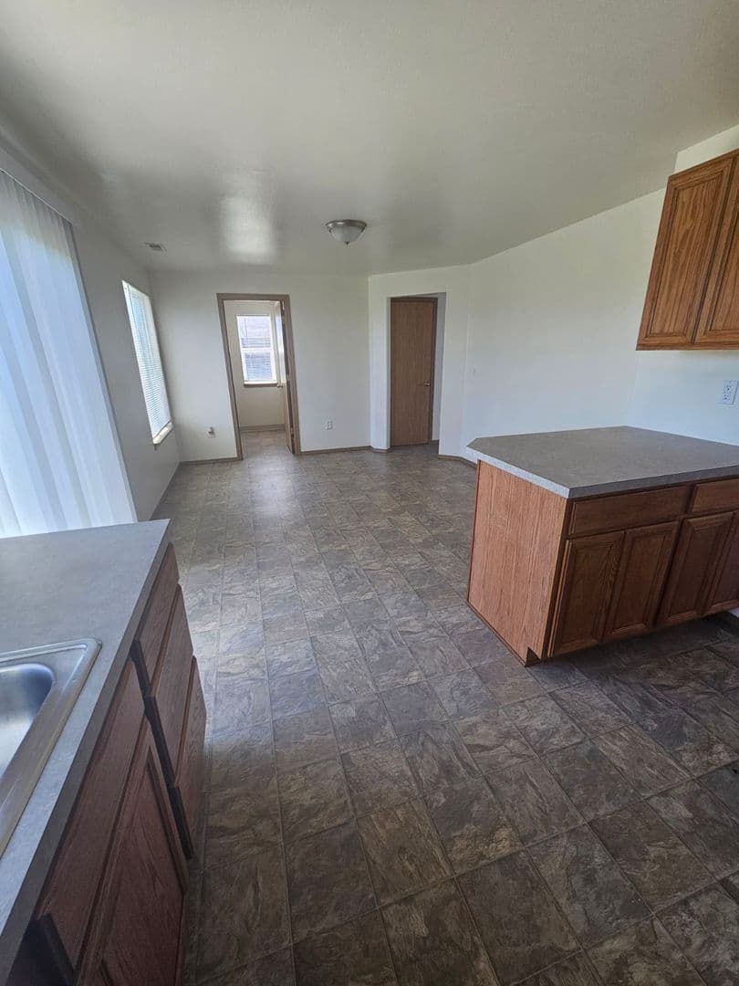 Albany Townhome: 3511 25th Court SE