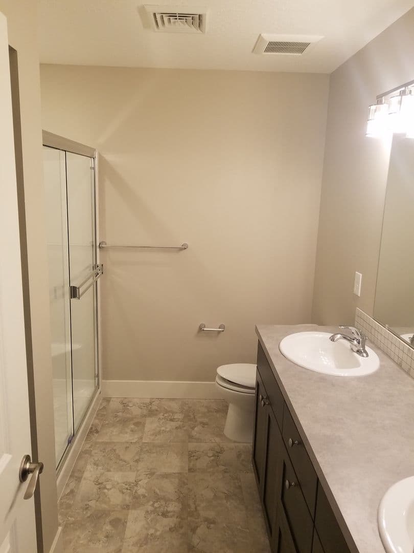 Stayton Apartment: 795 Rabbit Run