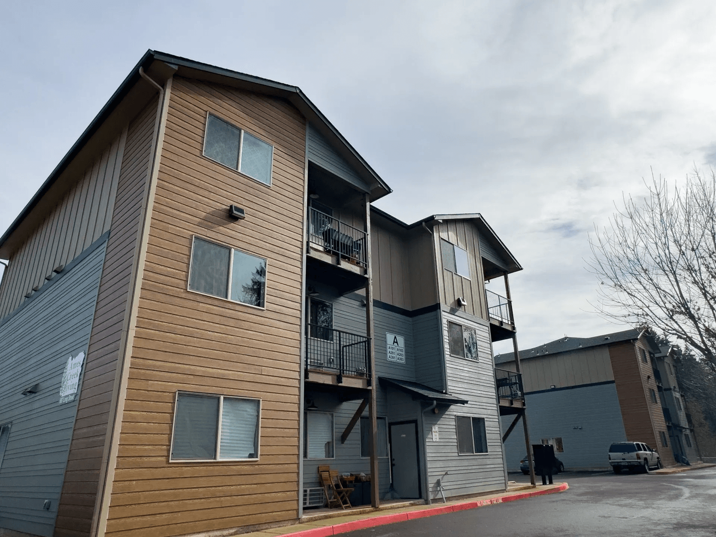 Sweet Home Apartment: 987 Long St