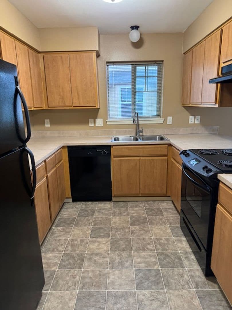 Salem Apartment: 4976 Turquoise Ave SE