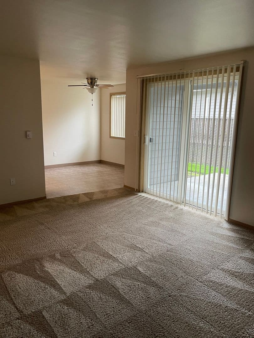 Keizer Apartment: 581 Manbrin Drive NE