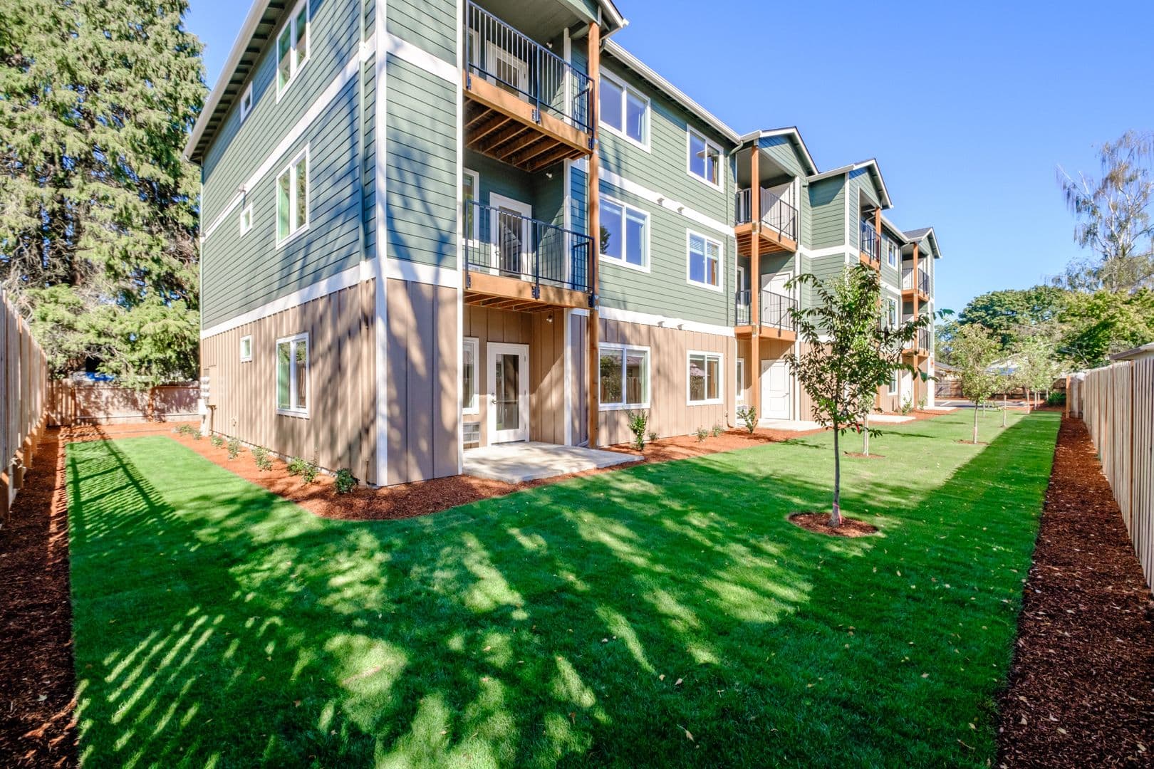 Keizer Apartment: 756 Chemawa Rd NE
