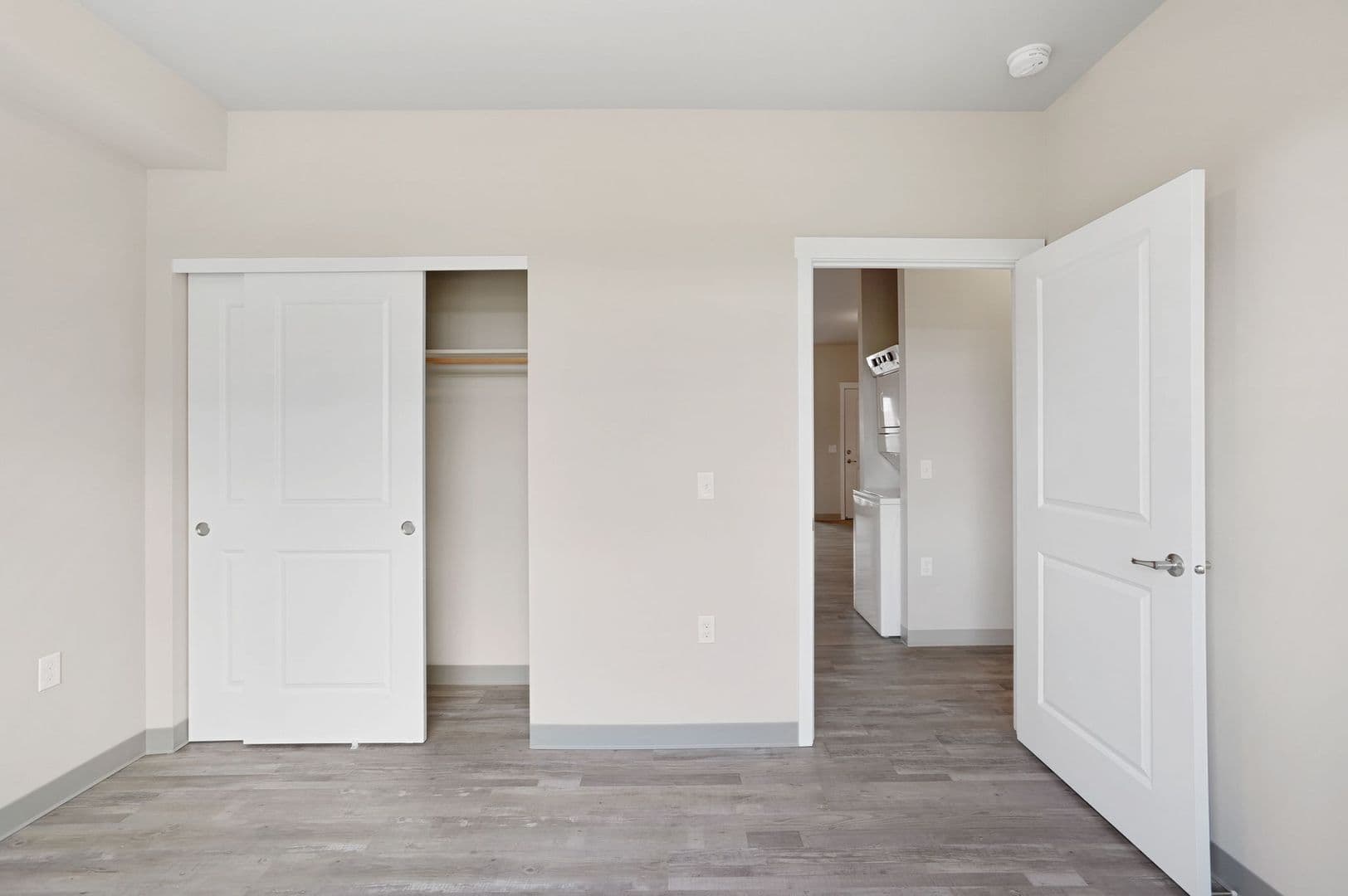 Lebanon Apartment: 100 Vaughan Lane