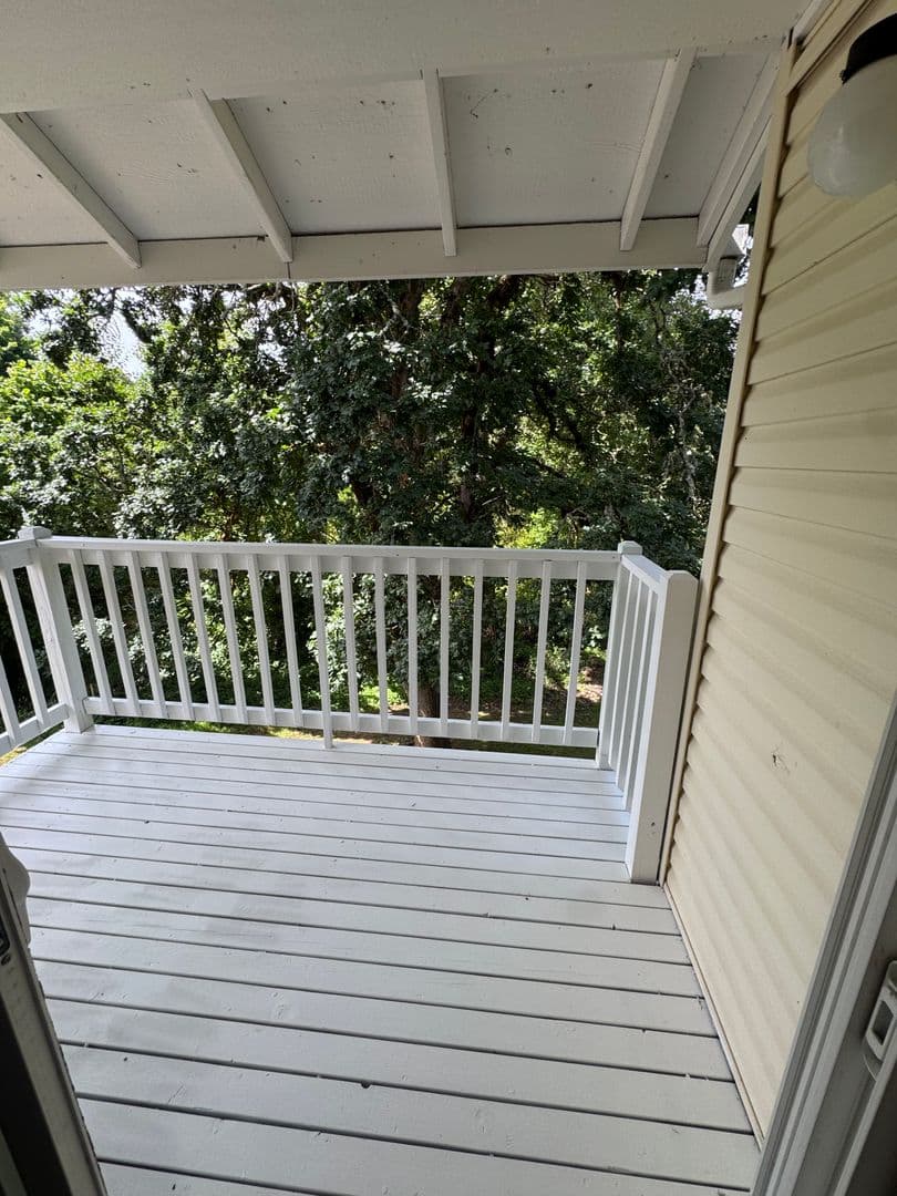 Independence Apartment: 205 N Gun Club Road