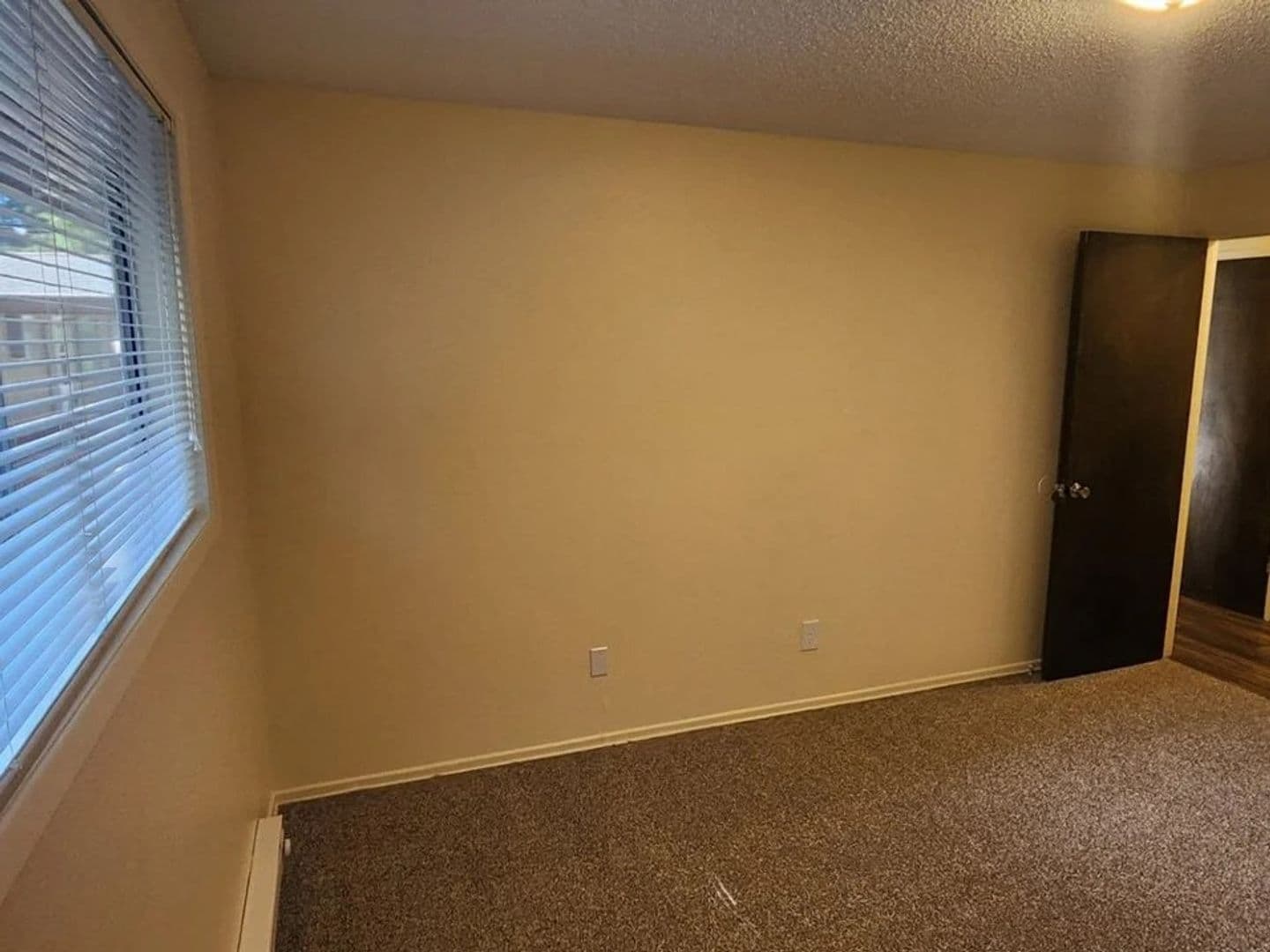 Salem Apartment: 158 Friendship Ave SE