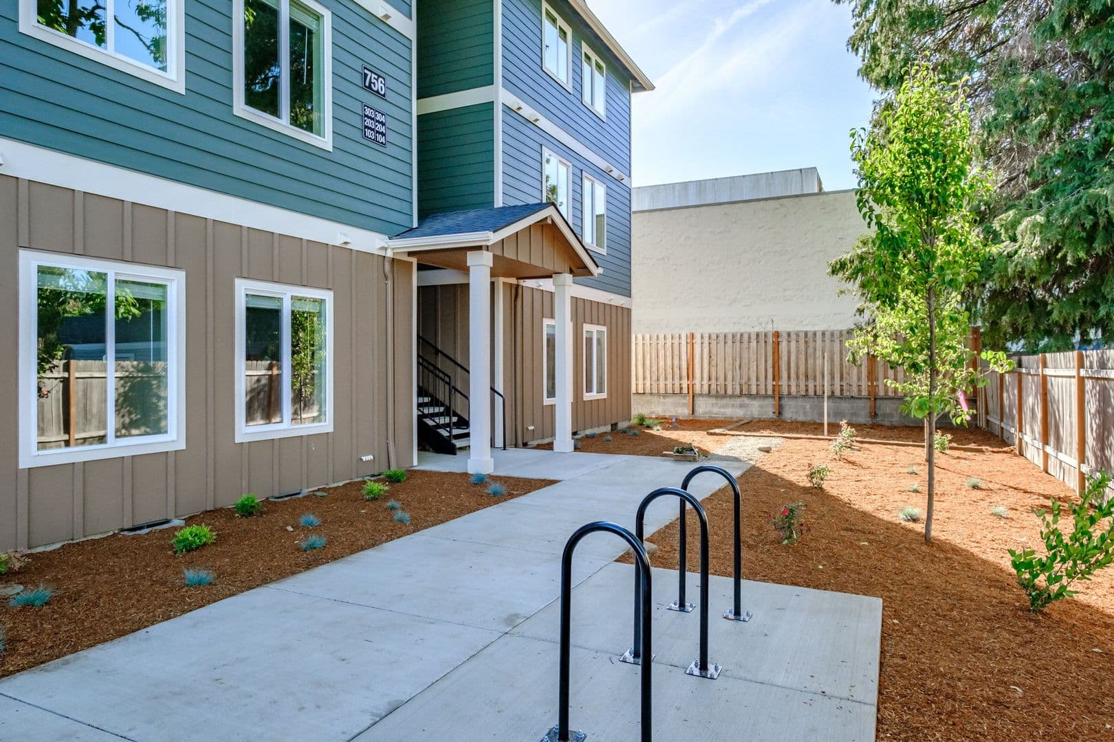 Keizer Apartment: 756 Chemawa Rd NE