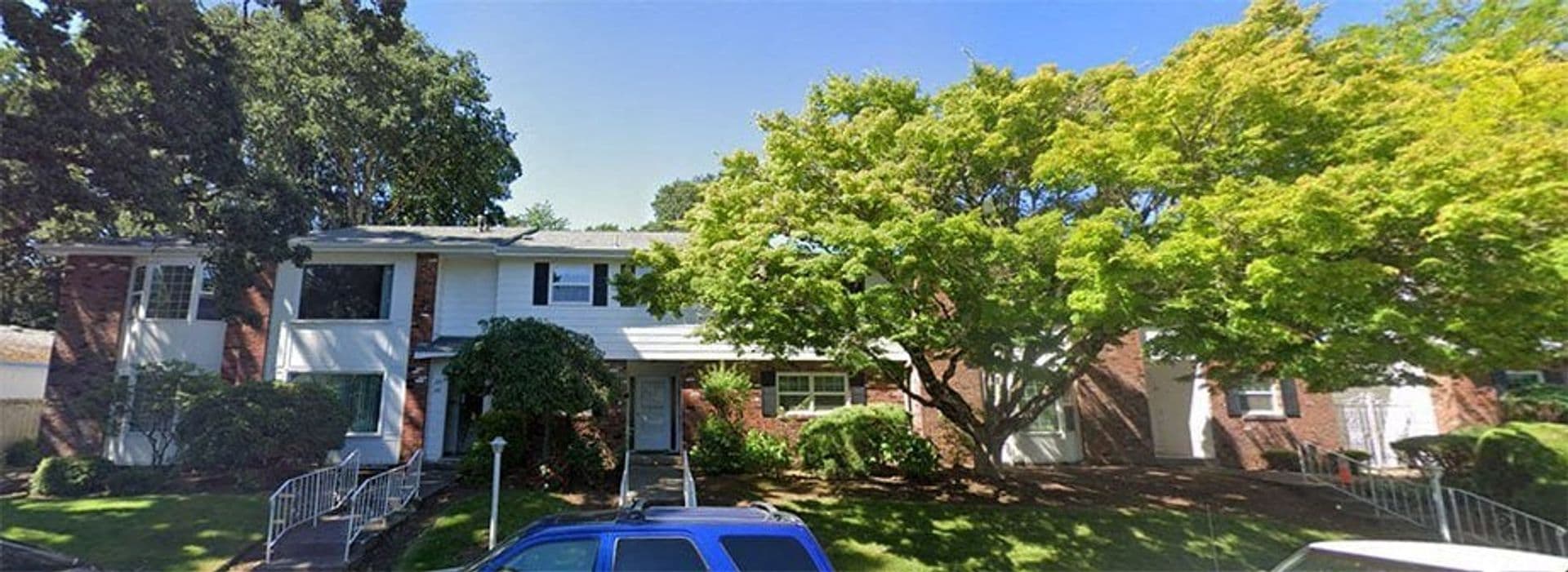 Salem Apartment: 261 Missouri Ave S