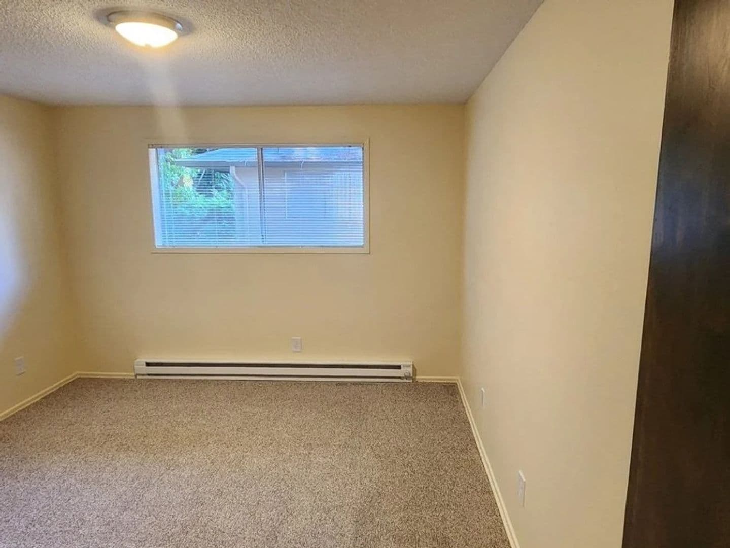 Salem Apartment: 158 Friendship Ave SE